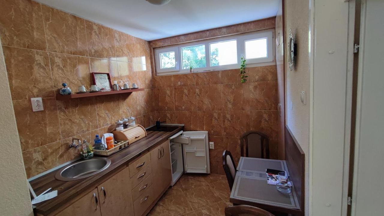 Rakocevic Apartments Petrovac na moru Exterior foto